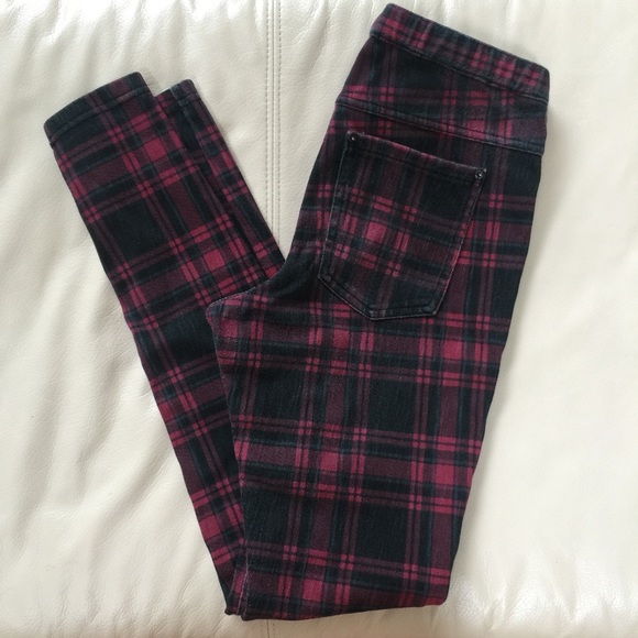 Hue Plaid Jeggings
