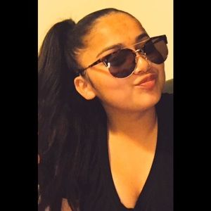 Meet your Posher, Alyssa