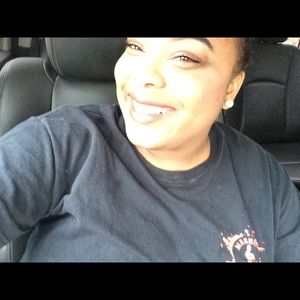 Meet your Posher, Simone