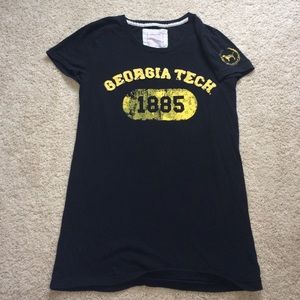 Victoria's Secret pink tee;)