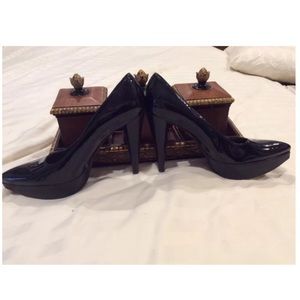 🌕full moon sale! Stuart Weitzman Heels size 6.5