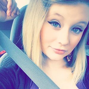 Meet your Posher, Michaela