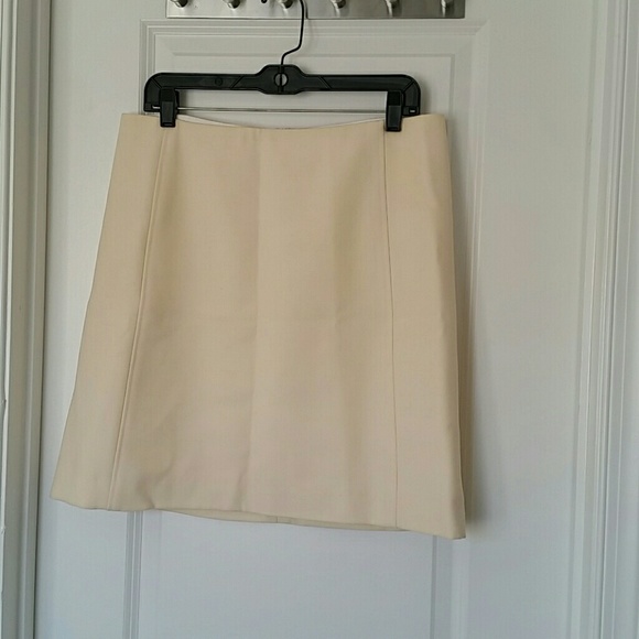 Nwt Dolce and Gabbana cream skirt - Picture 1 of 3