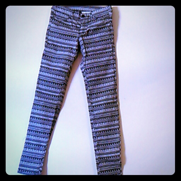 Black and white junior pant size 6 petit