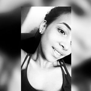 Meet your Posher, Carla