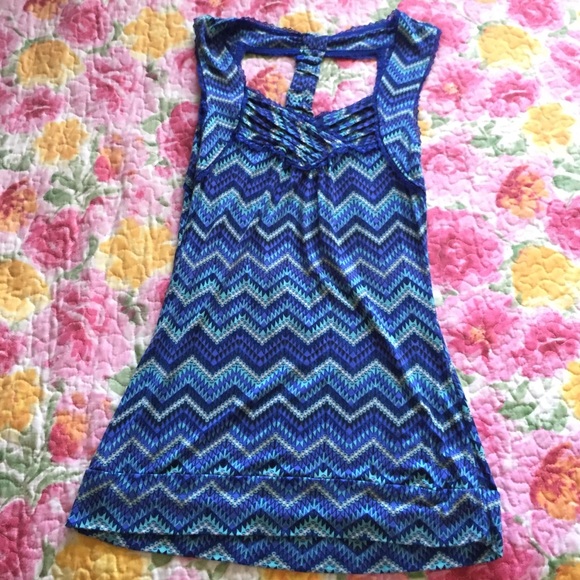 American rag blue zigzag print top