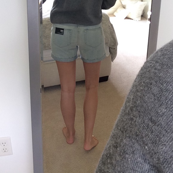 📍SOLD📍NWT Paige's Shorts - 26 - Picture 4 of 4