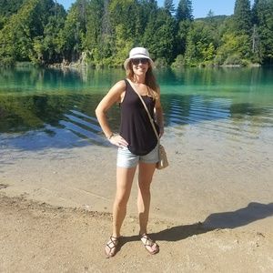 Meet your Posher, Jessica