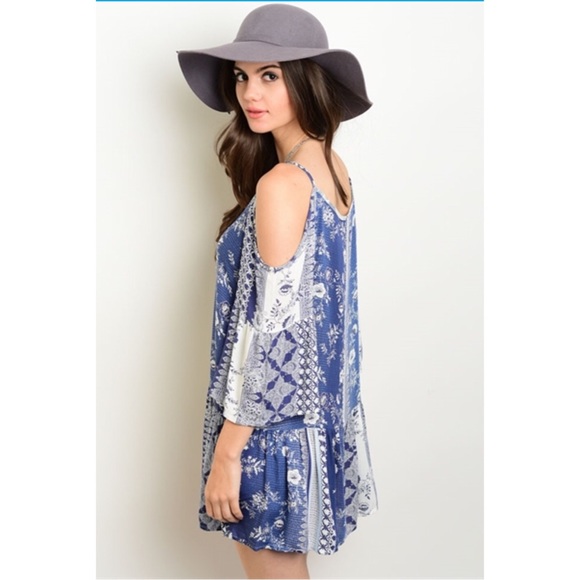 ❗️CLEARANCE❗️Patchwork Cold Shoulder Tunic S M L - Picture 2 of 2