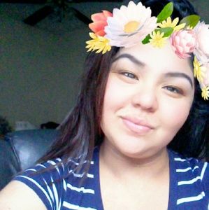 Meet your Posher, Crystal