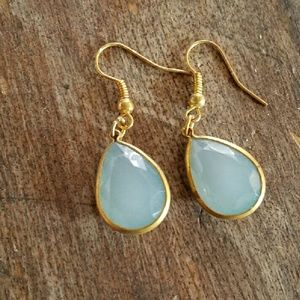 Teardrop shape blue earrings