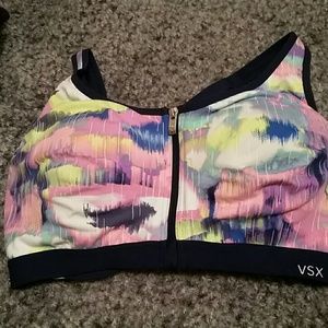 VS Knockout front-close sports bra