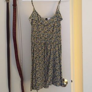 EUC Flower print sun dress size 4 from H&M