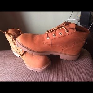 ⚠️MENS TIMBERLAND SIZE 9.5⚠️