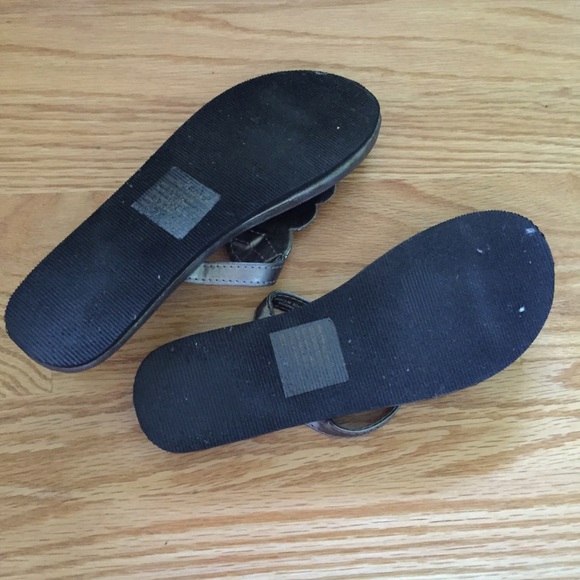 Kenneth Cole Reaction Sandals - Picture 2 of 2