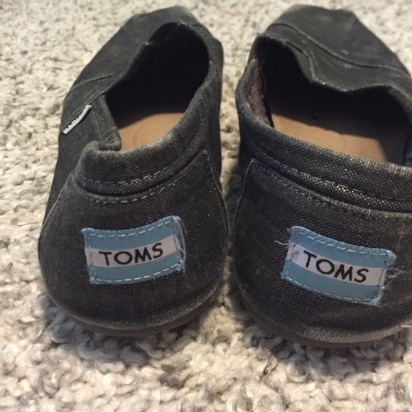 gray toms - Picture 2 of 3