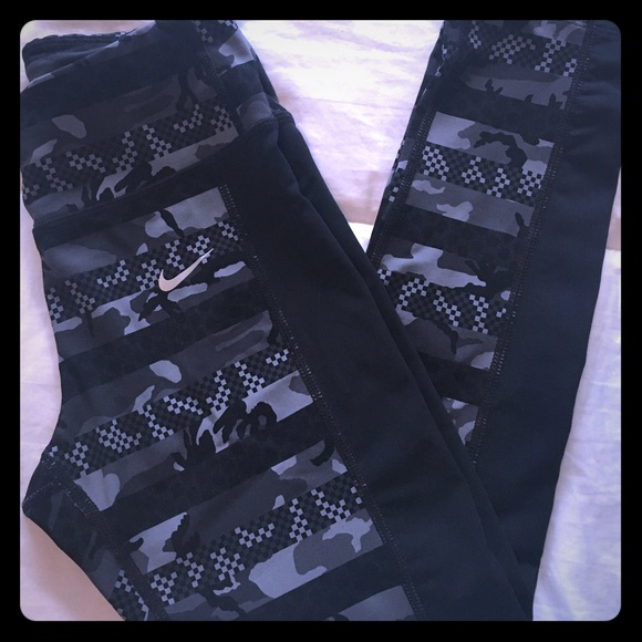 NIKE DRI-FIT leggings