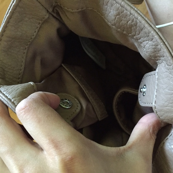 Forever 21 bucket tote - Picture 2 of 4