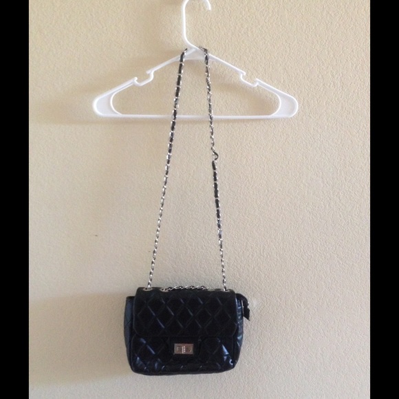 Black quilted purse w/ silver detailing