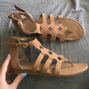 Camel gladiator sandals