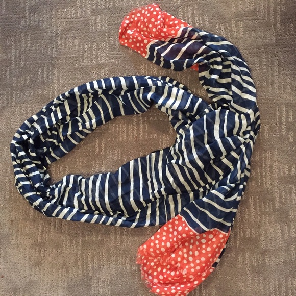 Patterned scarf.