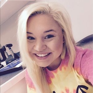 Meet your Posher, Riane