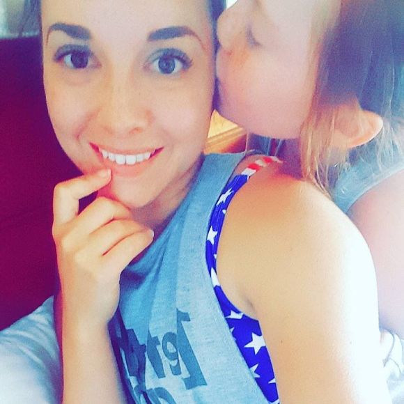 Meet your Posher, Kelly