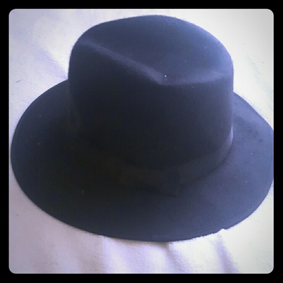 Black Wide Brim Fedora
