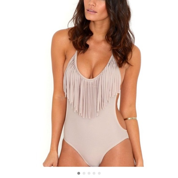 Other - 🆕Padded One Piece Fringed Swimsuit Swimwear