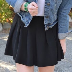 Pleated mini skirt