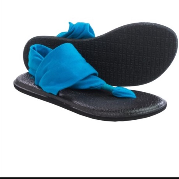 New! ❤️ Sanuk Yoga Mat Sandals