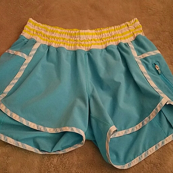 Lululemon track attack shorts sz 6 spry blue