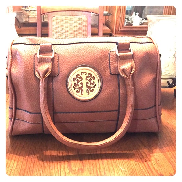 😍Beautiful Cognac Shoulder bag w/crossbody strap