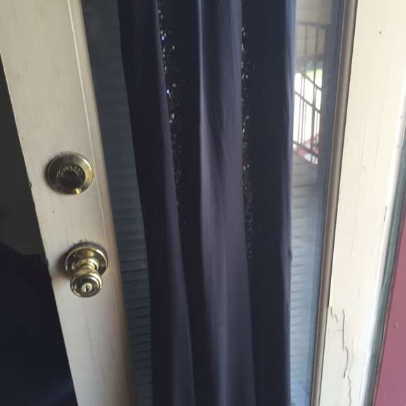 Formal dress - Picture 3 of 4