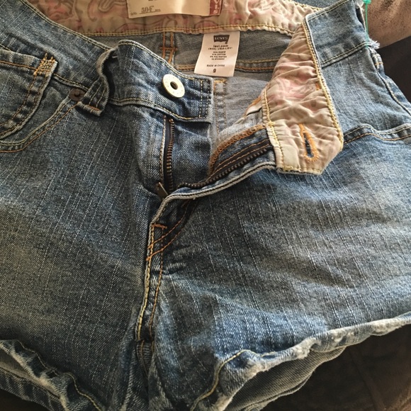 Excellent cond. slouch/boyfriend fit denim shorts