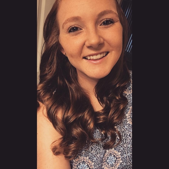 Meet your Posher, Cierra