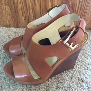⭐️ Michael Kors Wedges ⭐️