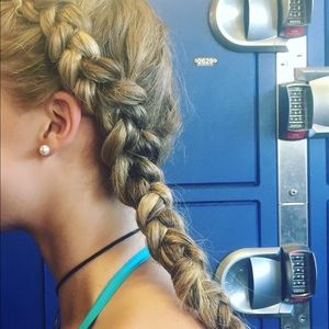 Meet your Posher, Holly