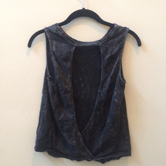 Urban Outfitters Graphic Open-Back Tank - Picture 3 of 3