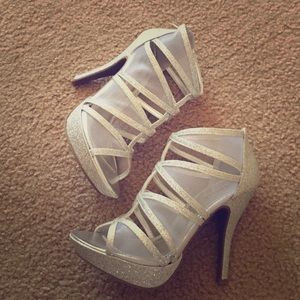 Final Sale Kenneth Cole heels