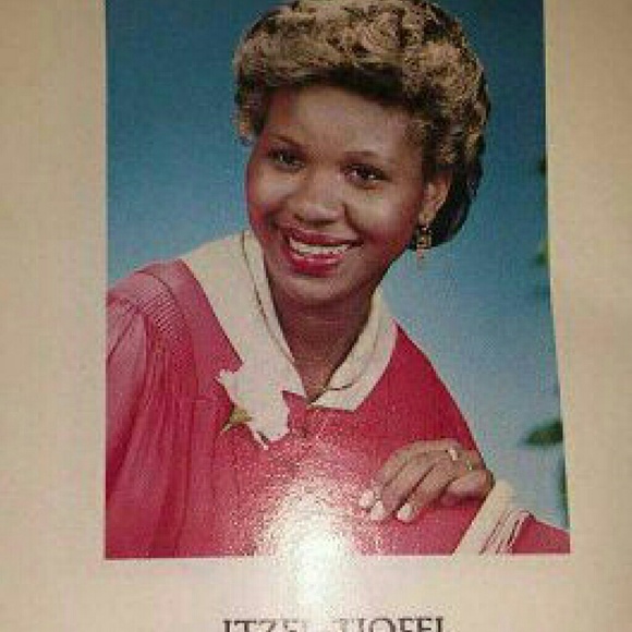 Meet your Posher, Itzel - Picture 1 of 1