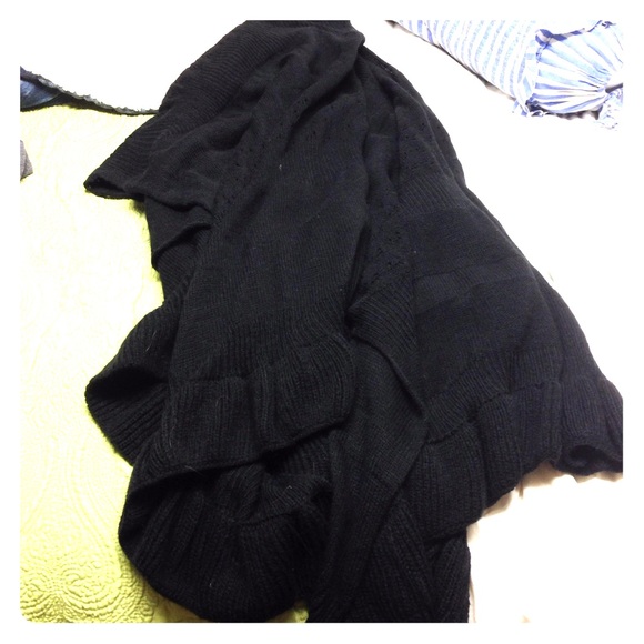 Black drape shawl/ open front poncho