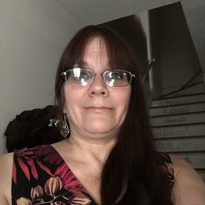 Meet your Posher, Cynthia