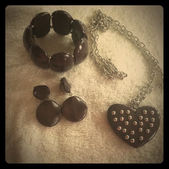 Necklace Set w Gift
