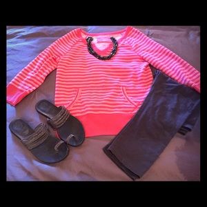 Coral and white 3/4 sleeve sweatshirt