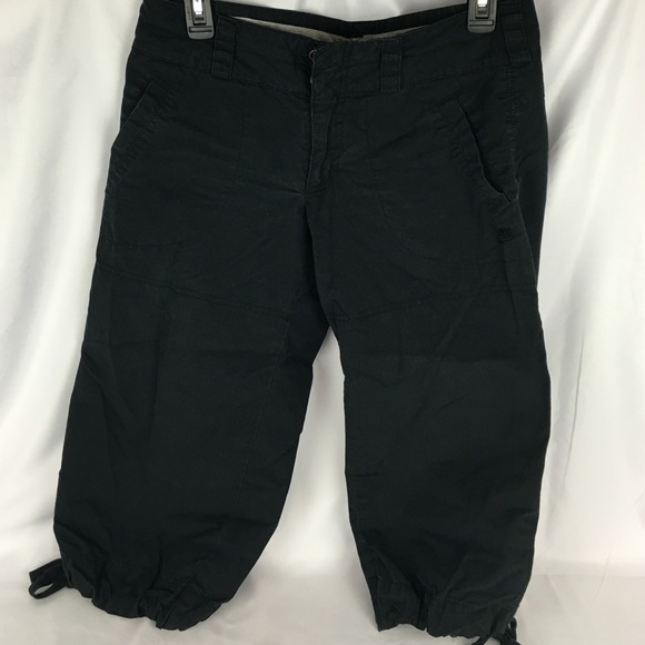 Black Nike capris
