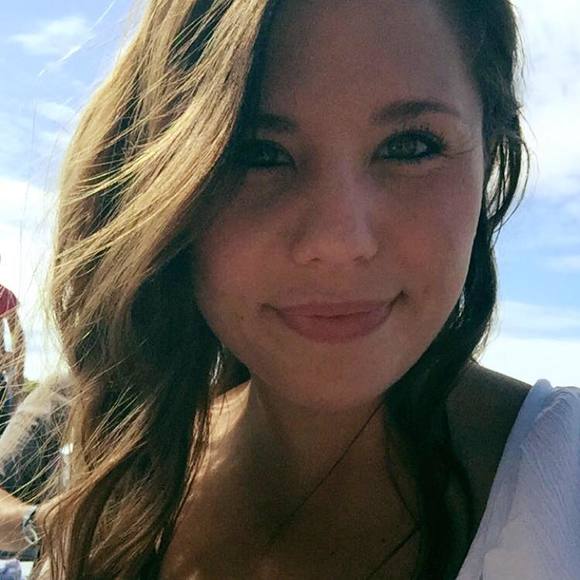 Meet your Posher, Stephanie - Picture 1 of 1