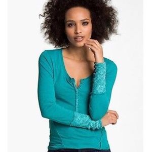 Free People turquoise Henley good condition!!