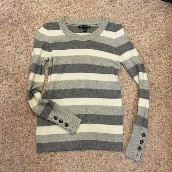 Banana Republic Luxury Cashmere Blend sweater