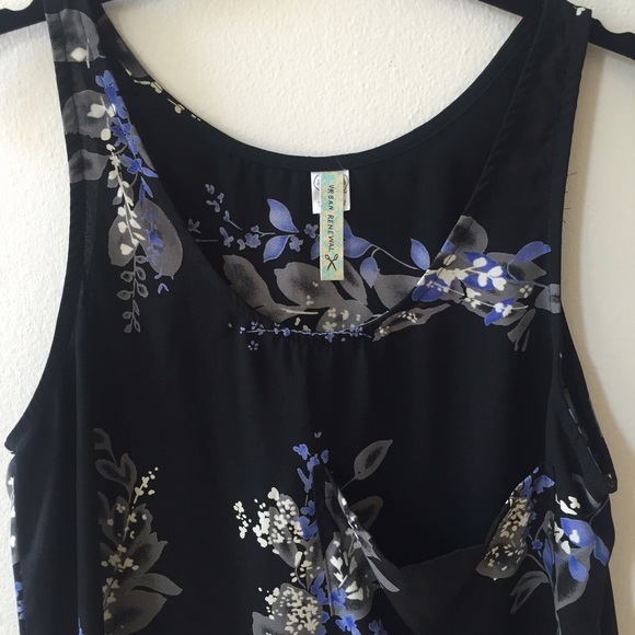 Simple floral print dress - Picture 2 of 3